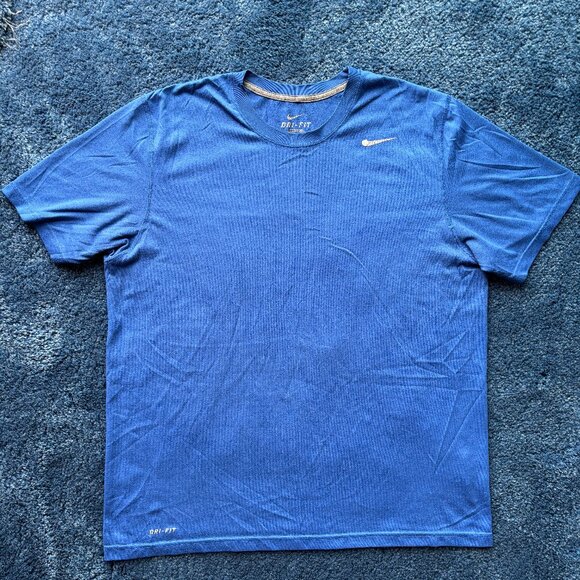 NIKE DRI-FIT: Men's Blue and Navy T-shirt - Picture 1 of 6